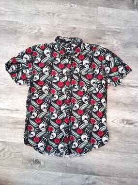 WXYZ Men's LG Colorful Skulls & Roses 100% Cotton Button Up Short Sleeve Shirt